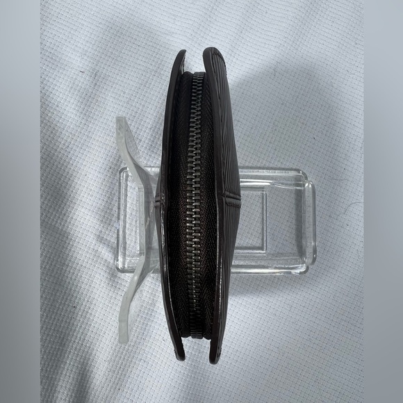 LV Small EPI Pouch / Coin Case: EUC - Picture 5 of 11